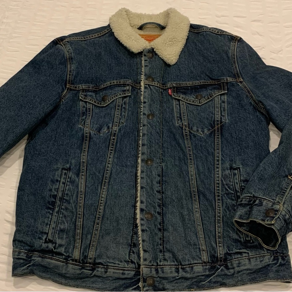 Levi’s Sherpa Trucker Jacket Size L